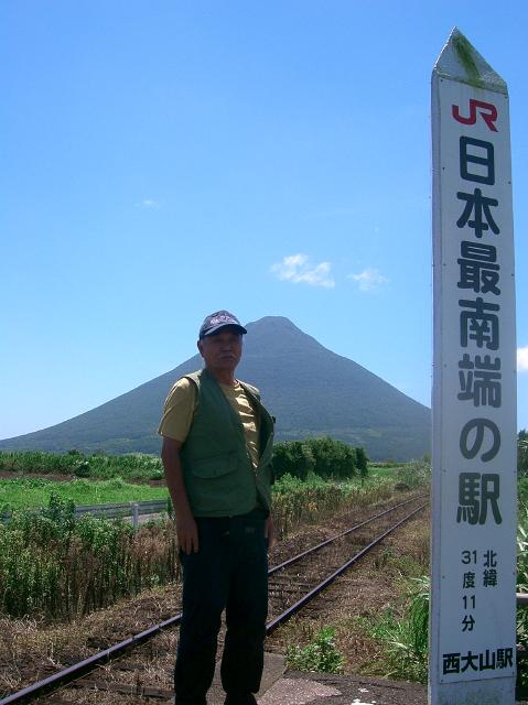 自分も標識の前で撮影してもらった-2