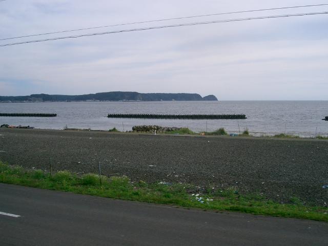 厚岸駅を出て海を見る