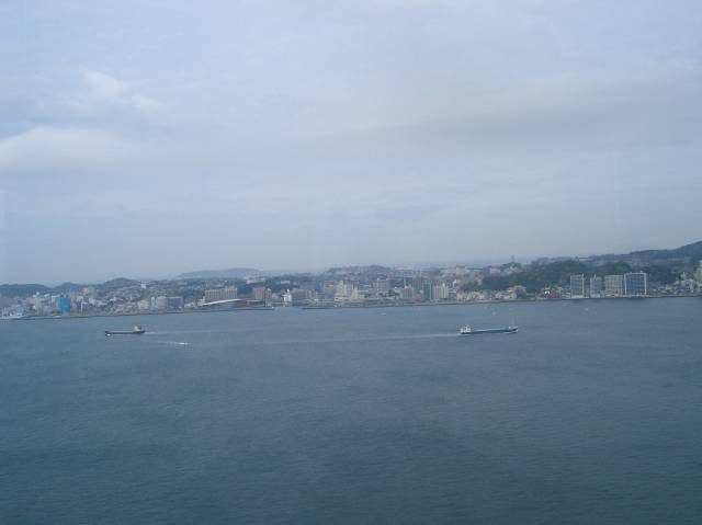 対岸の壇ノ浦側