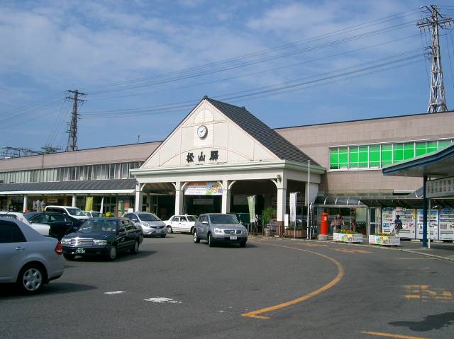 松山駅の表口