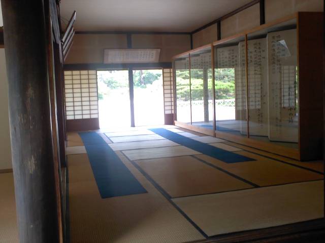 掬月亭の内部