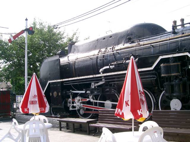トロッコ嵯峨駅の駅前にあったSL