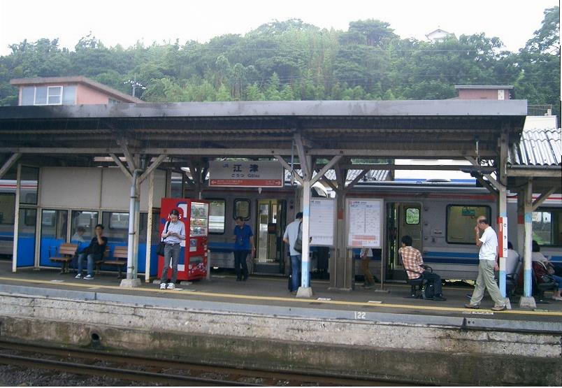 江津駅のホーム