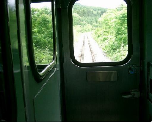 車両は塩狩への登りを始めた